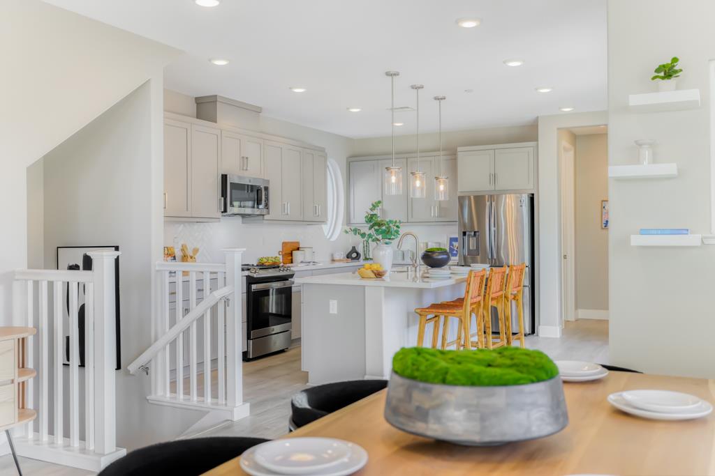 709 Santa Cecilia Terrace