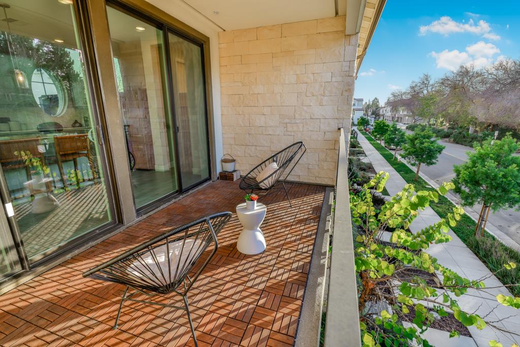 709 Santa Cecilia Terrace