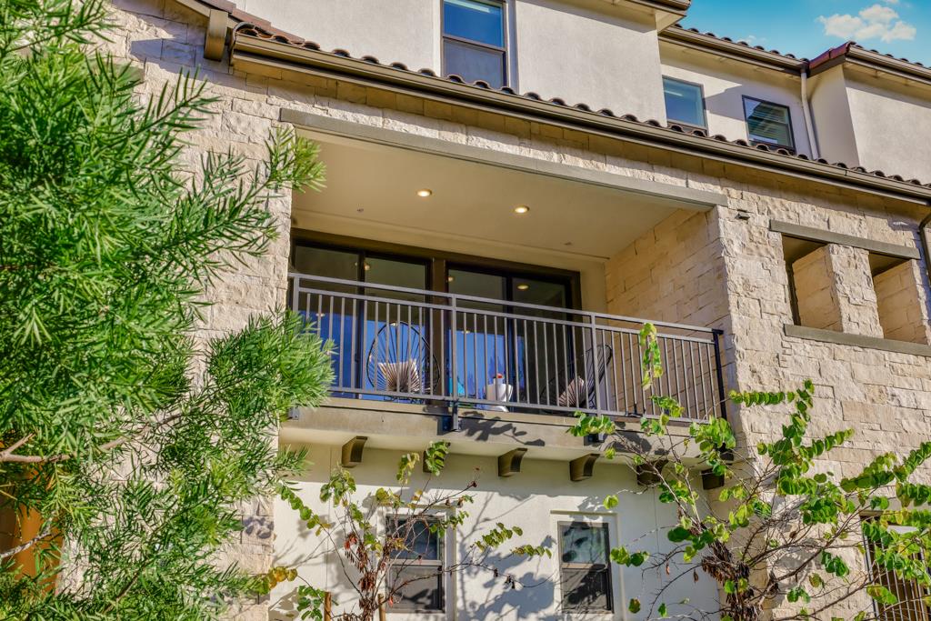 709 Santa Cecilia Terrace