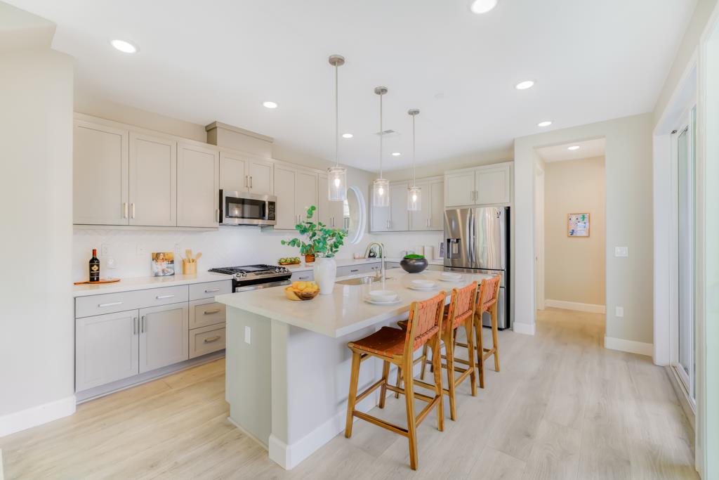709 Santa Cecilia Terrace
