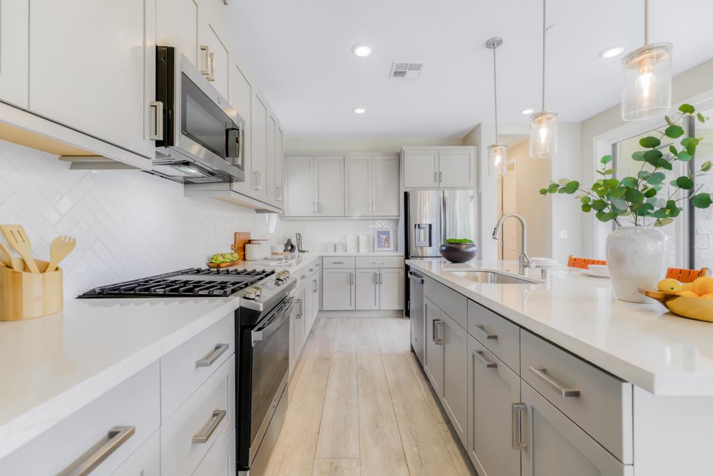 709 Santa Cecilia Terrace