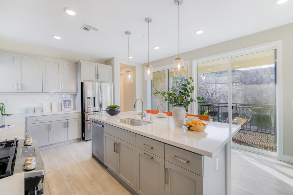 709 Santa Cecilia Terrace