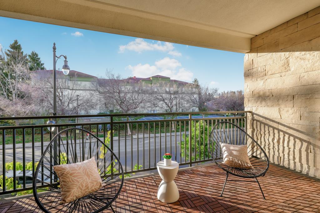 709 Santa Cecilia Terrace