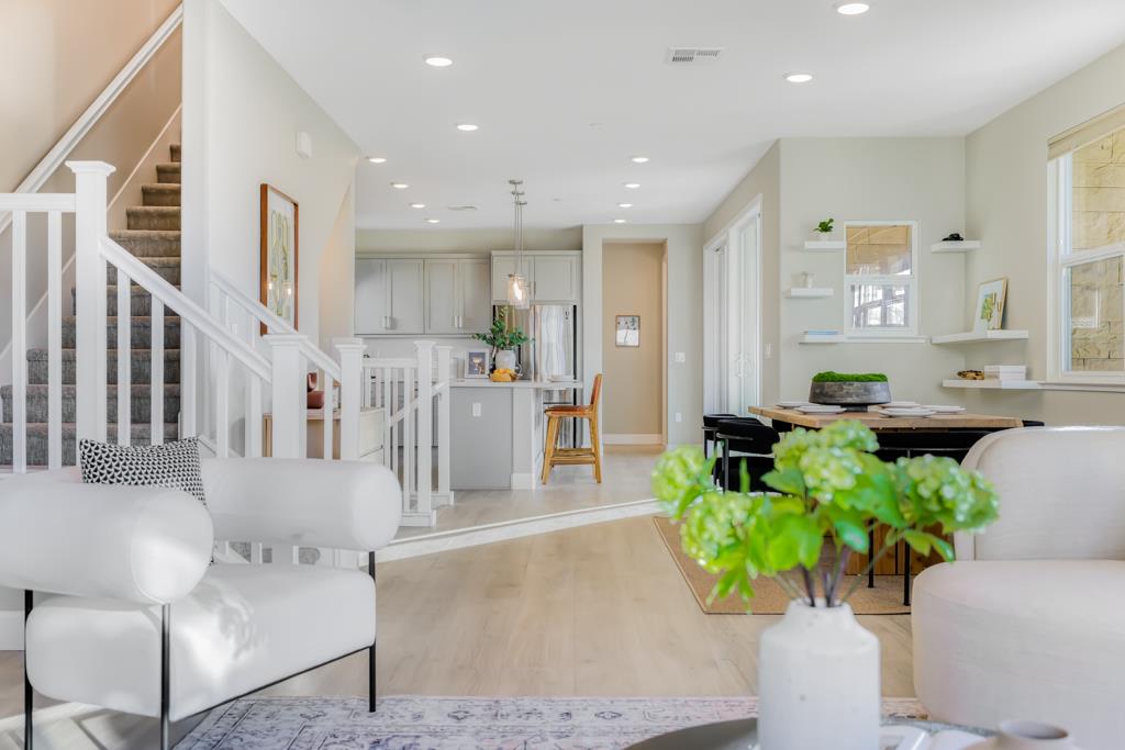 709 Santa Cecilia Terrace