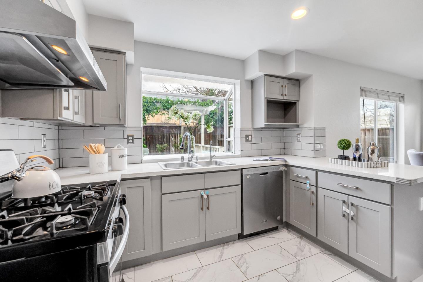 1263 Summer Blossom AVE