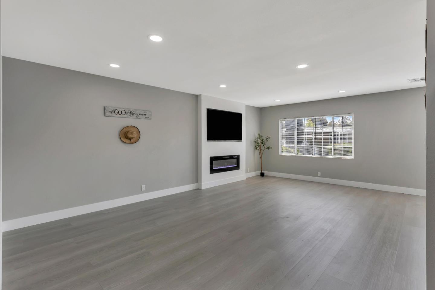 606 HERMITAGE STREET 606