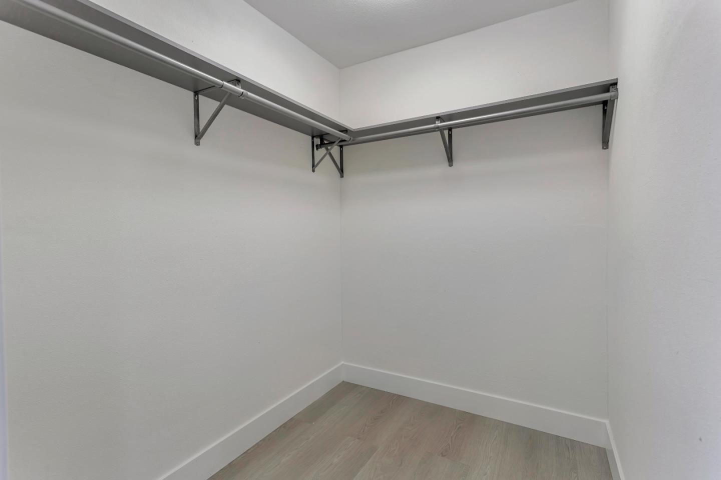 606 HERMITAGE STREET 606