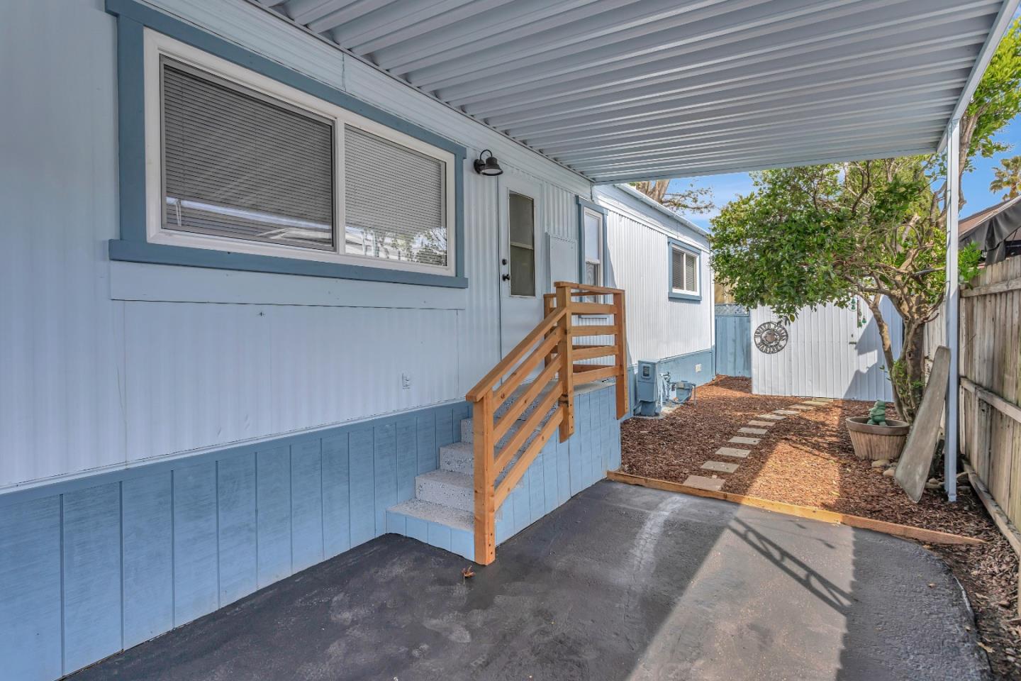 606 HERMITAGE STREET 606