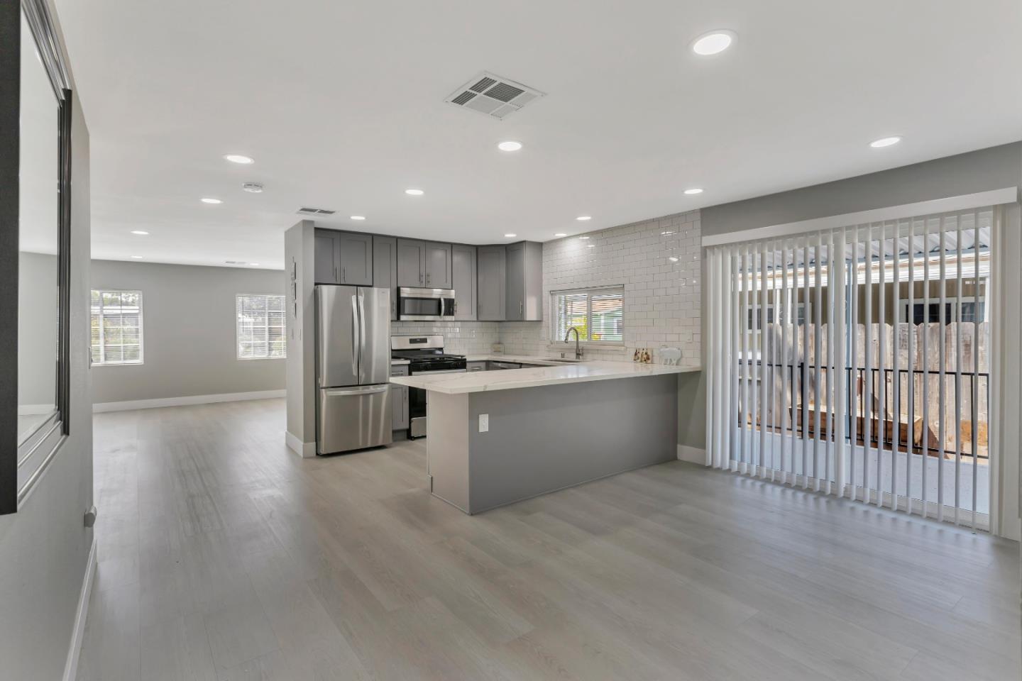 606 HERMITAGE STREET 606