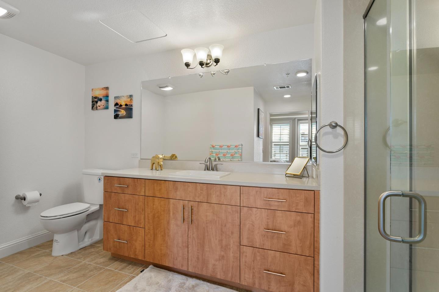 2585 El Camino Real 406