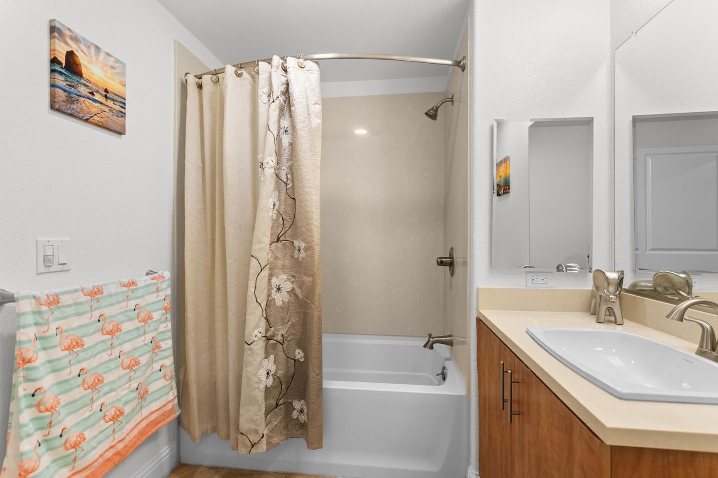 2585 El Camino Real 406