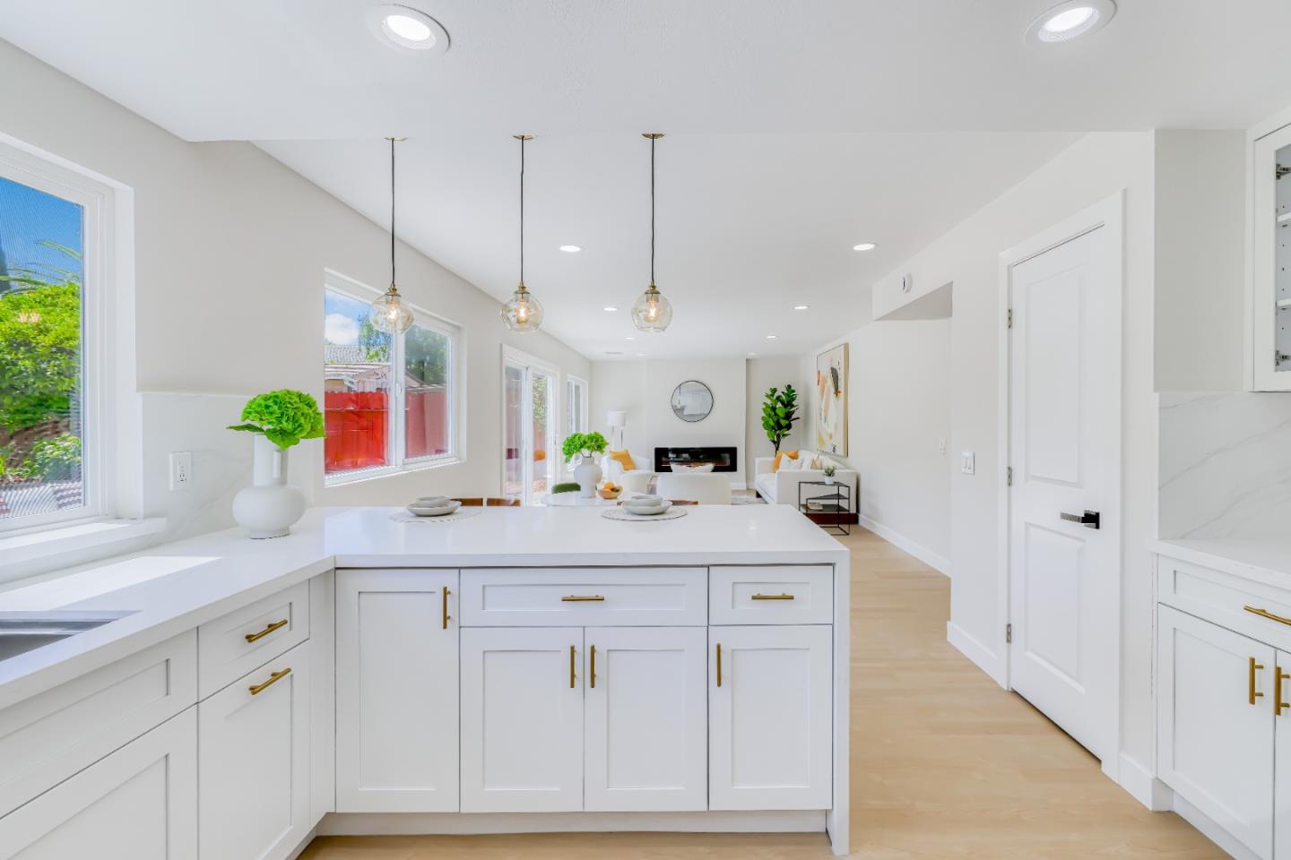 32819 Bluebird LOOP