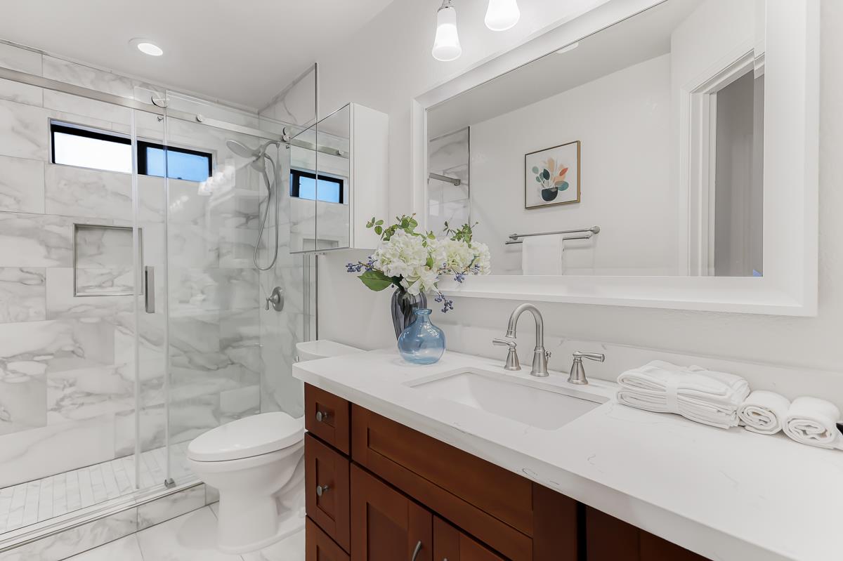 496 West Sunnyoaks Avenue B