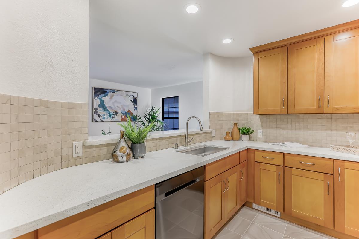 496 West Sunnyoaks Avenue B