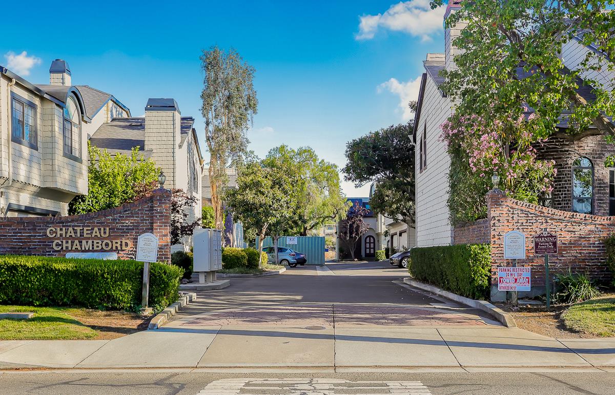 496 West Sunnyoaks Avenue B