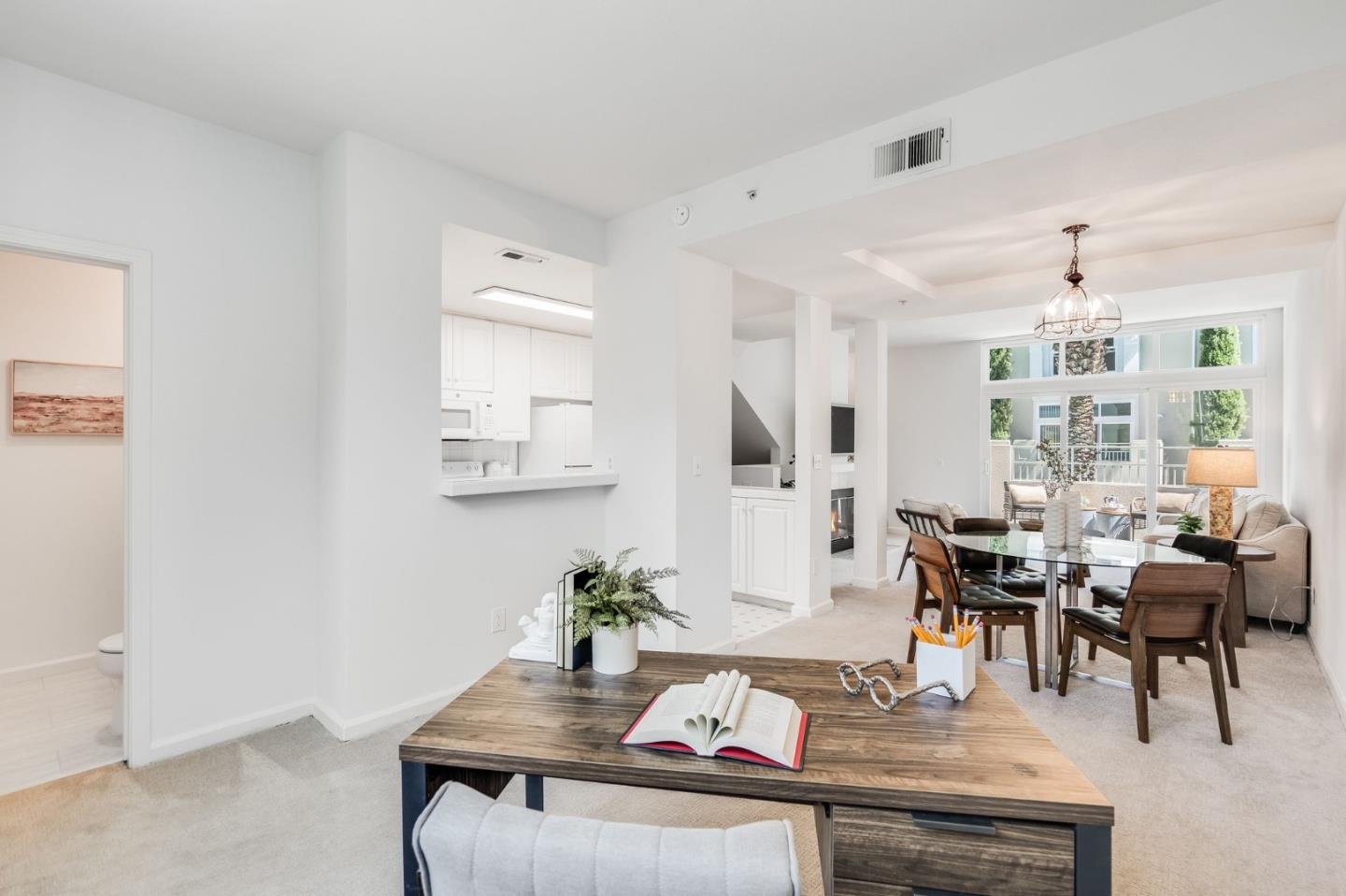 358 Dunsmuir TER 3