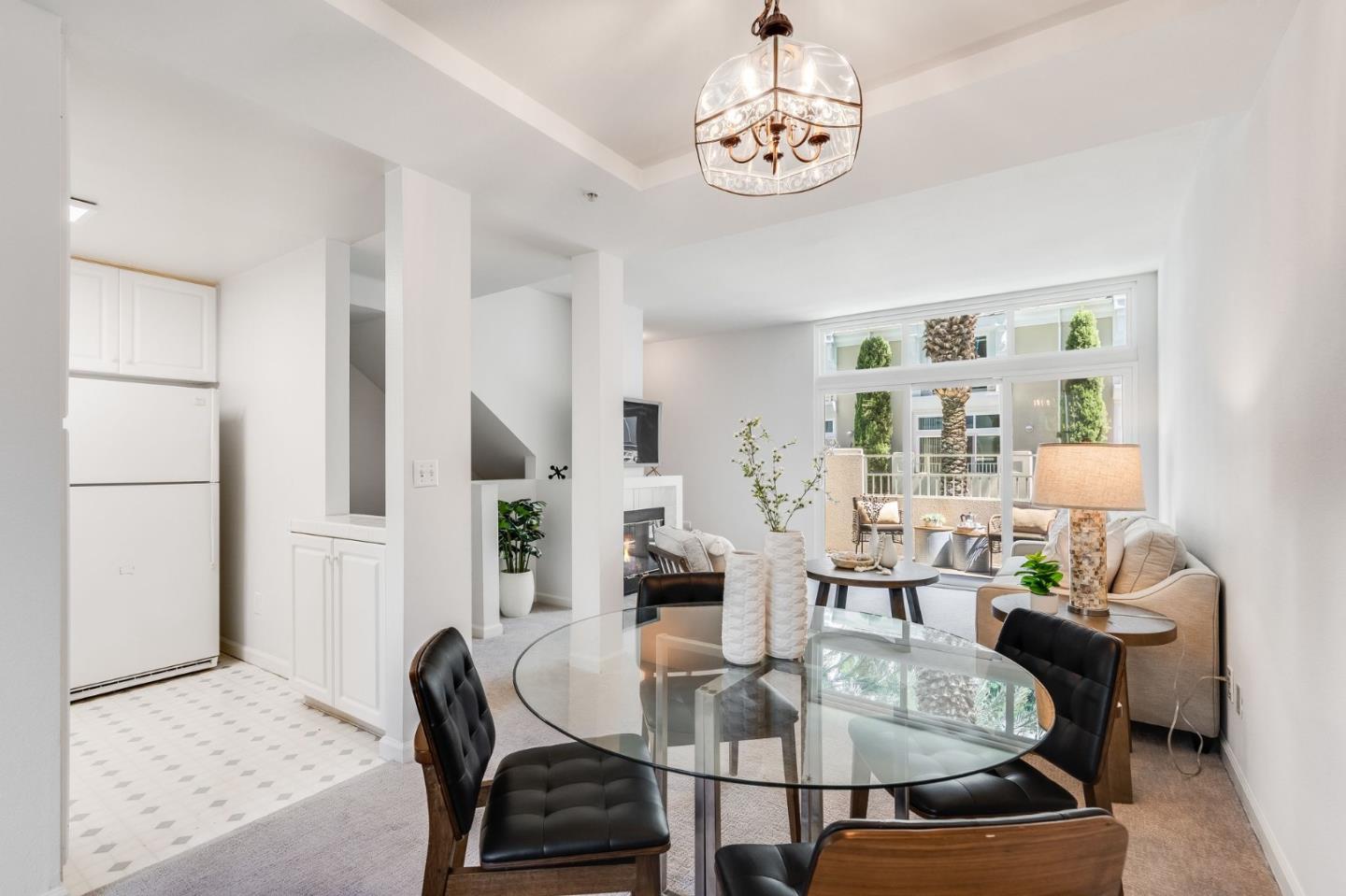 358 Dunsmuir TER 3