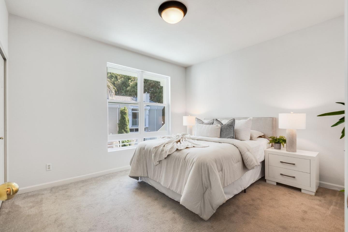 358 Dunsmuir TER 3