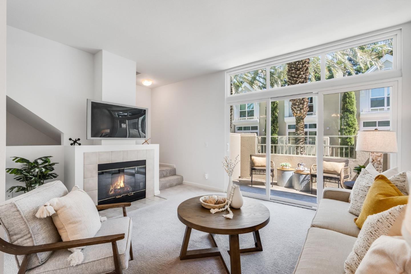358 Dunsmuir TER 3