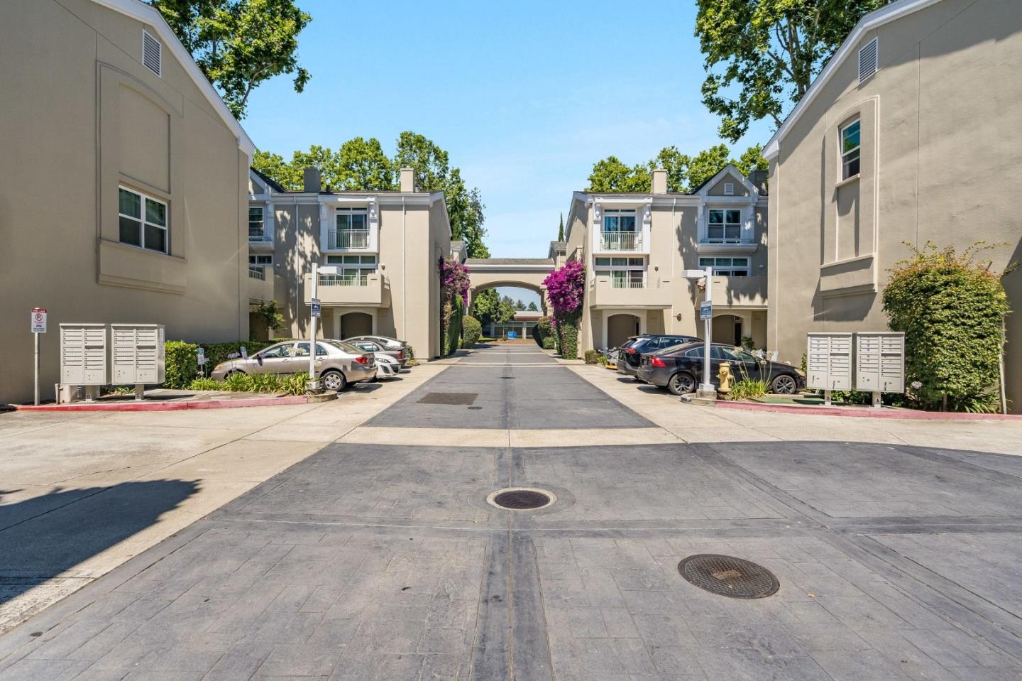 358 Dunsmuir TER 3