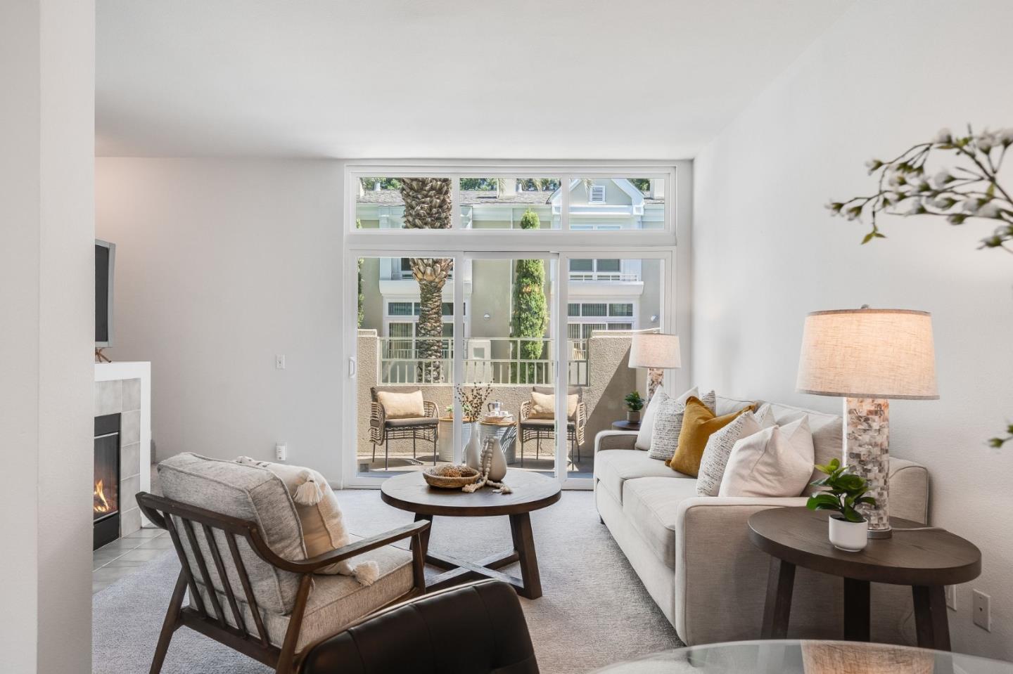 358 Dunsmuir TER 3