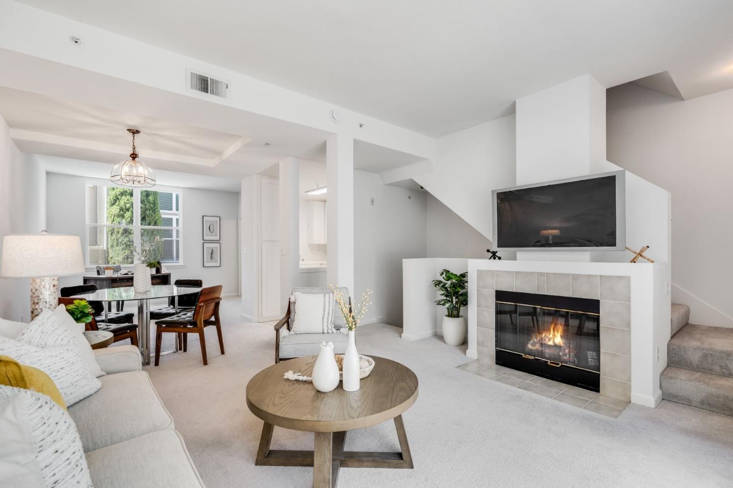 358 Dunsmuir TER 3