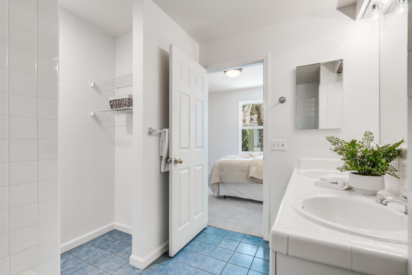 358 Dunsmuir TER 3
