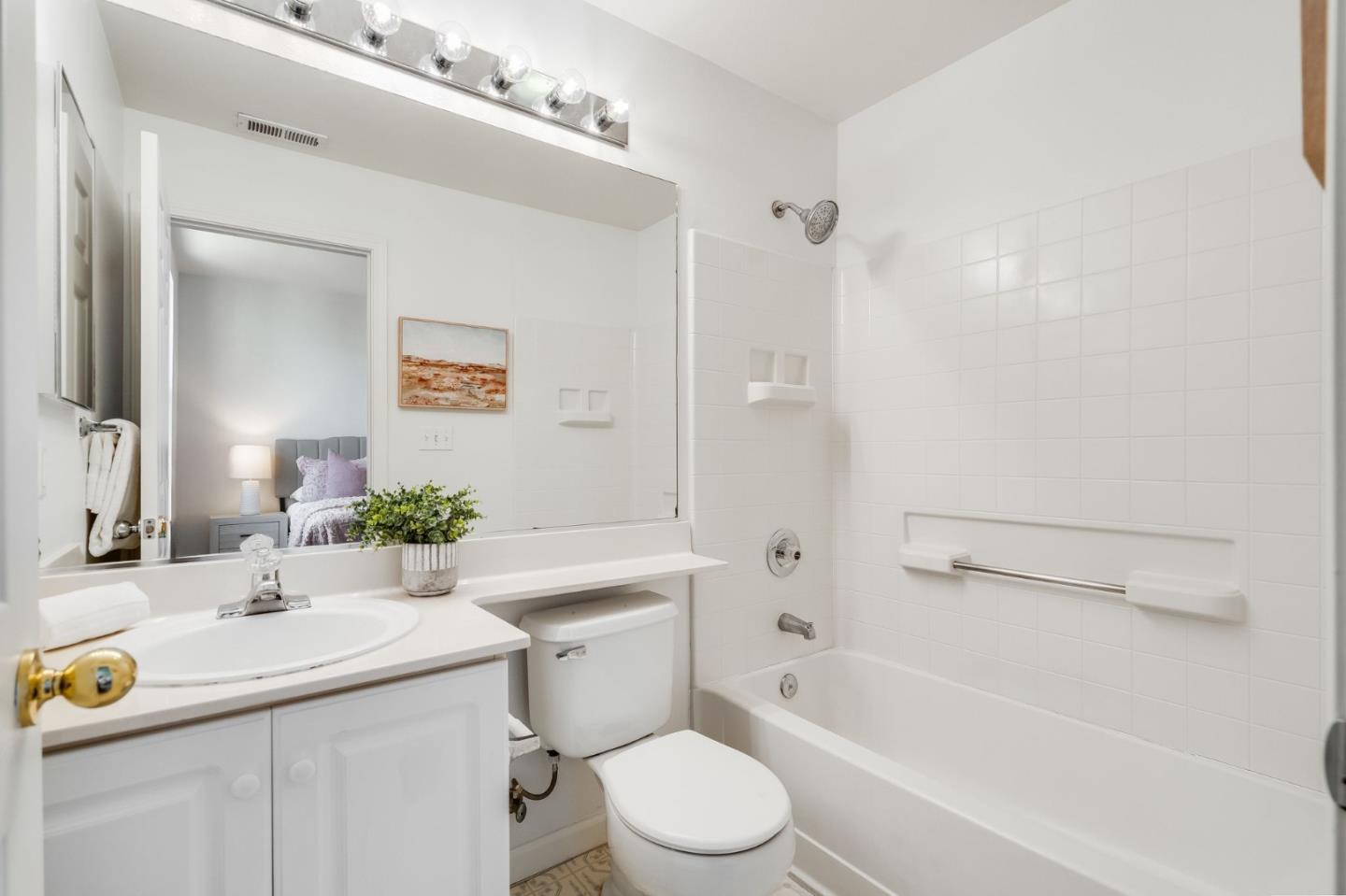 358 Dunsmuir TER 3