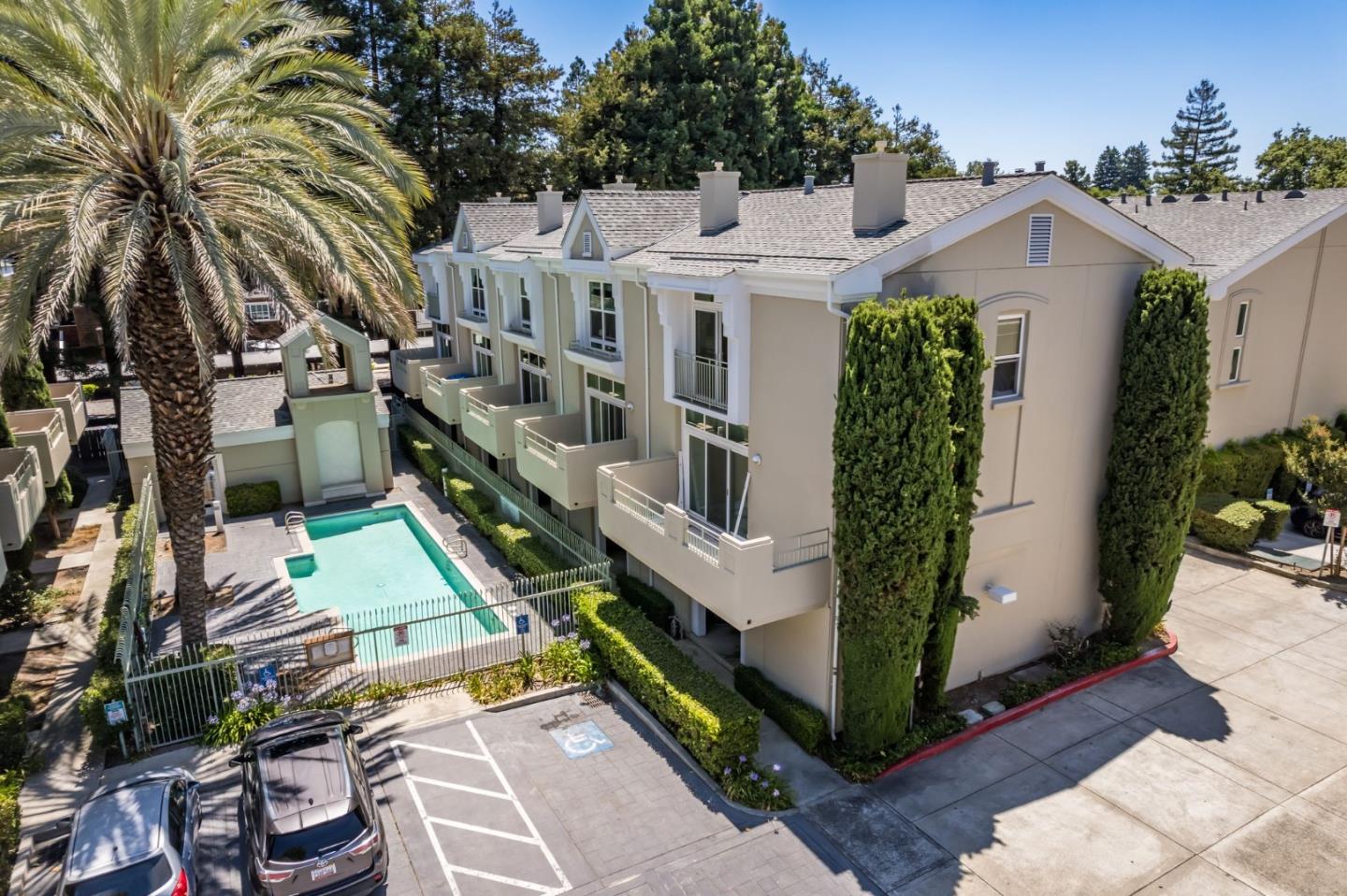 358 Dunsmuir TER 3