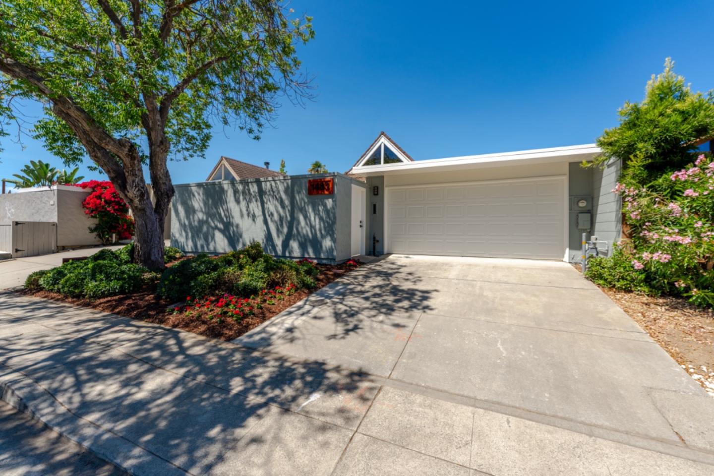 1483 Yukon DR