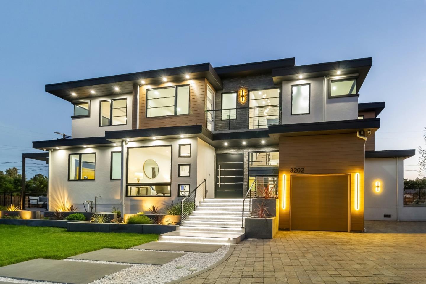 3202 Maddux Drive