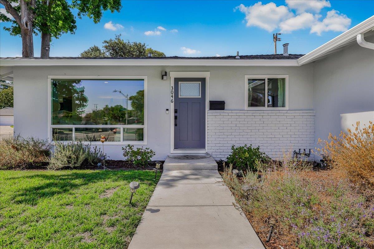 3046 Hazelwood Avenue