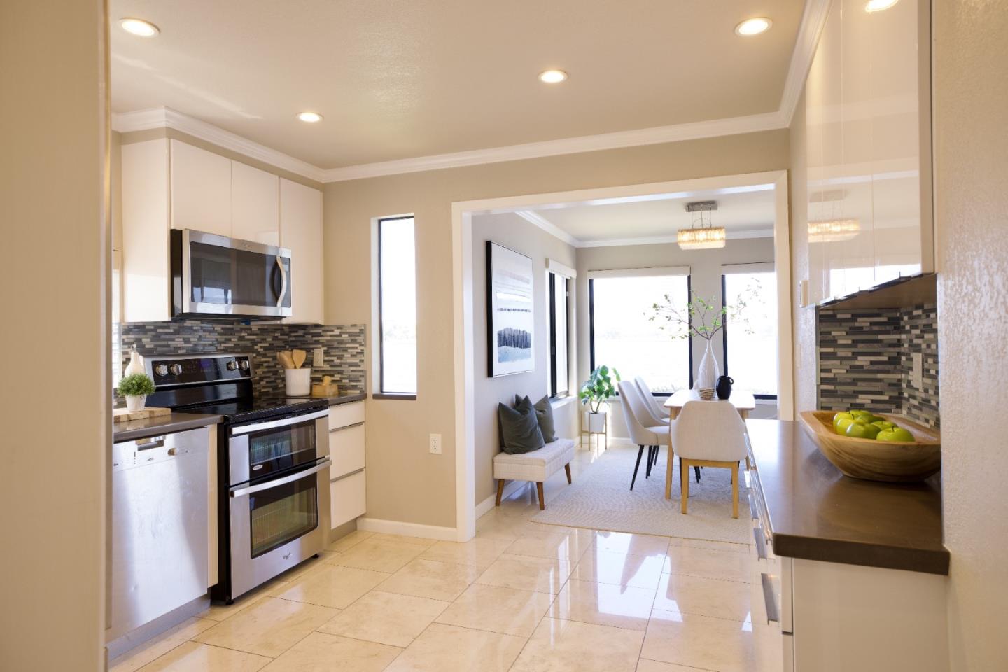 610 Portofino LN