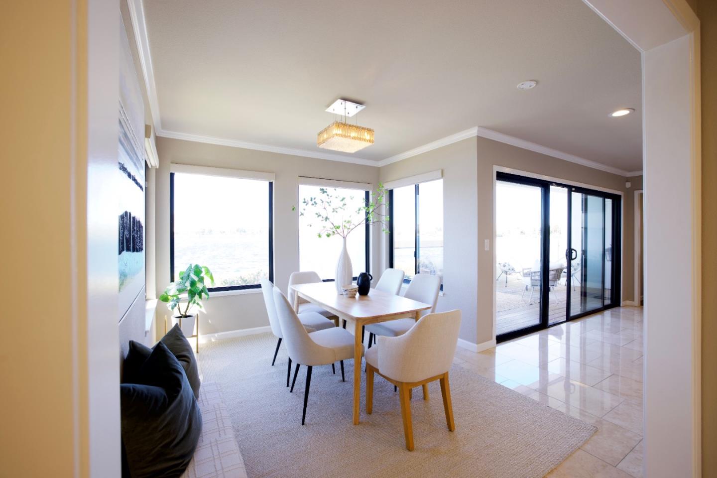 610 Portofino LN