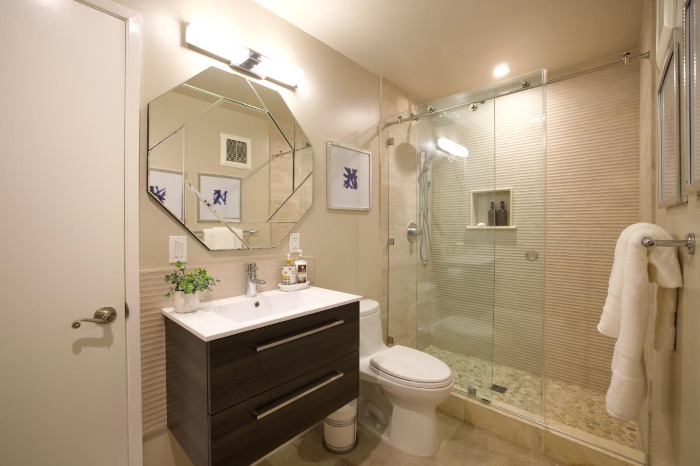 610 Portofino LN
