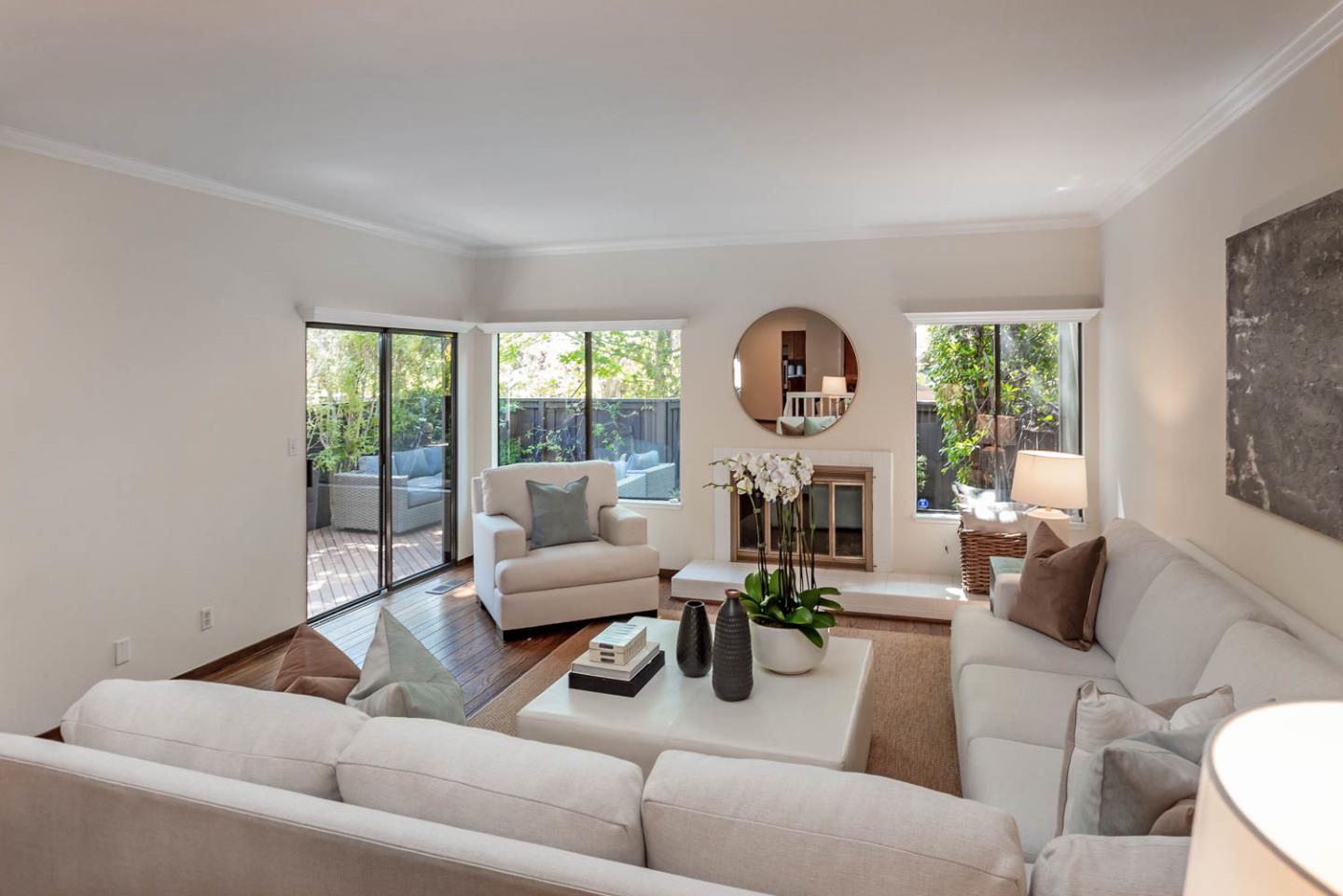 1272 Sharon Park DR