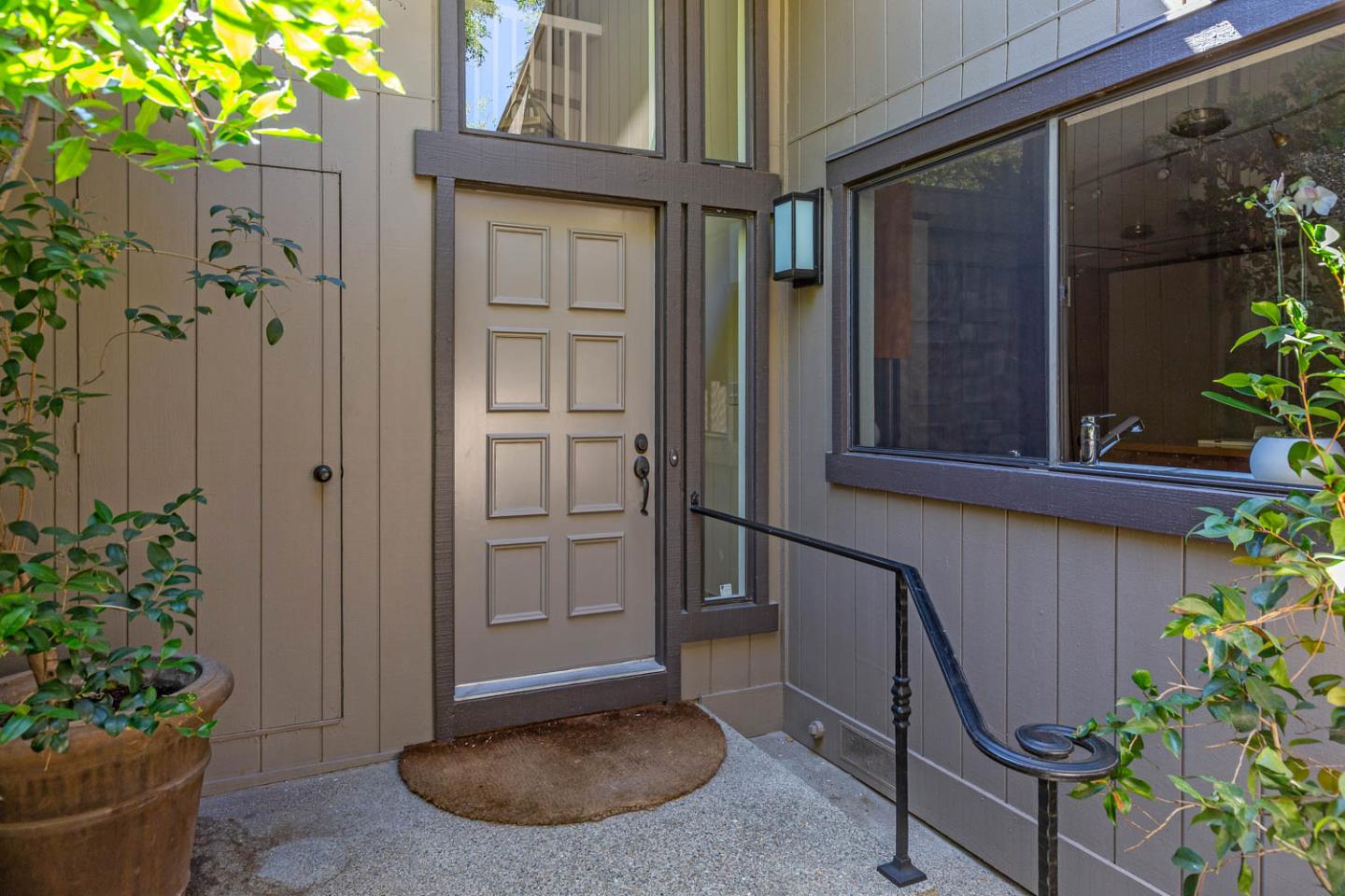 1272 Sharon Park DR