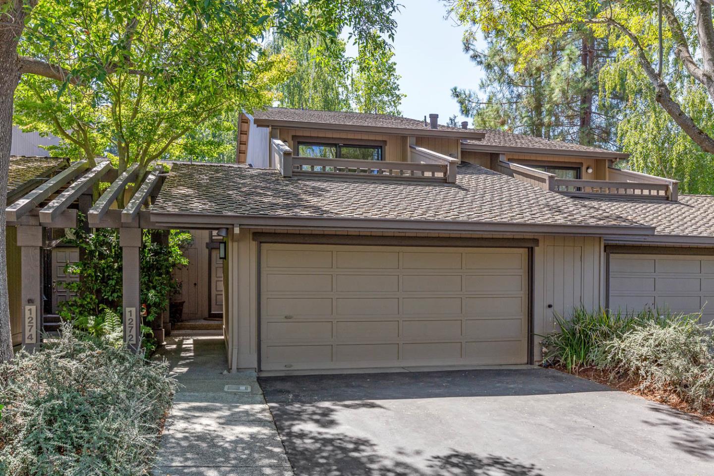 1272 Sharon Park DR