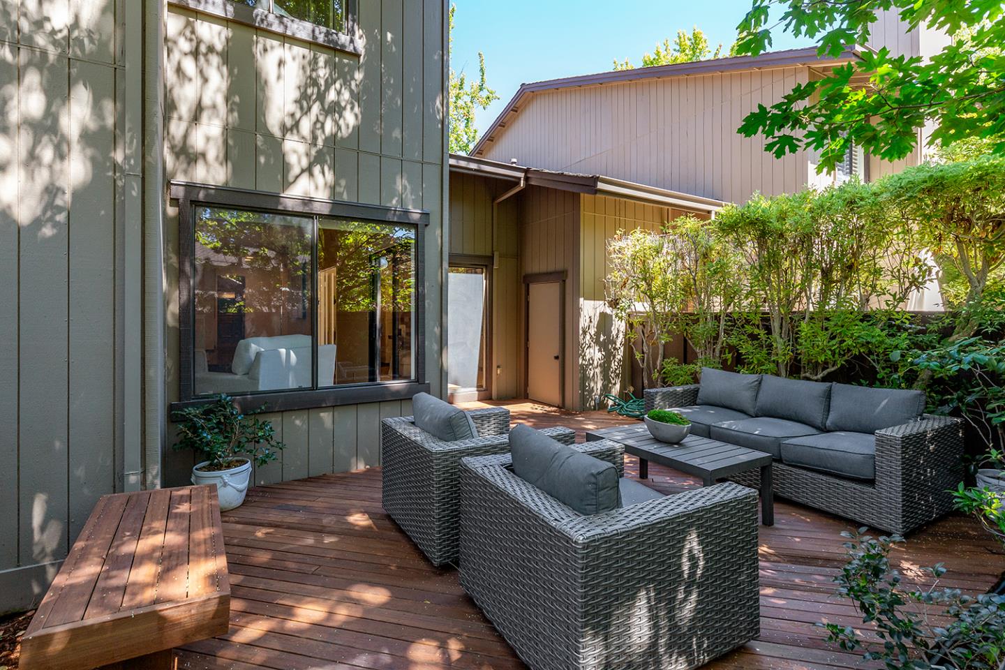 1272 Sharon Park DR