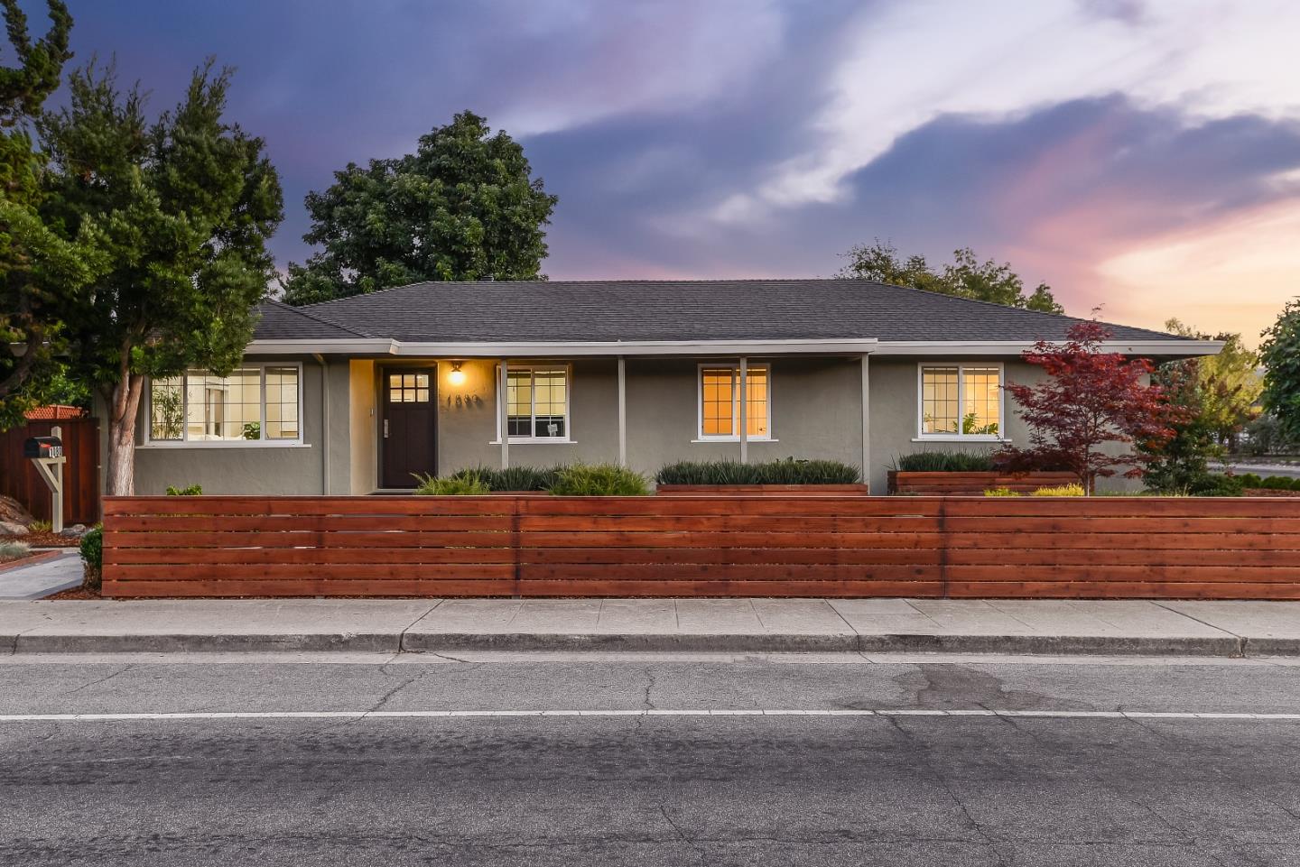 1080 Lily AVE