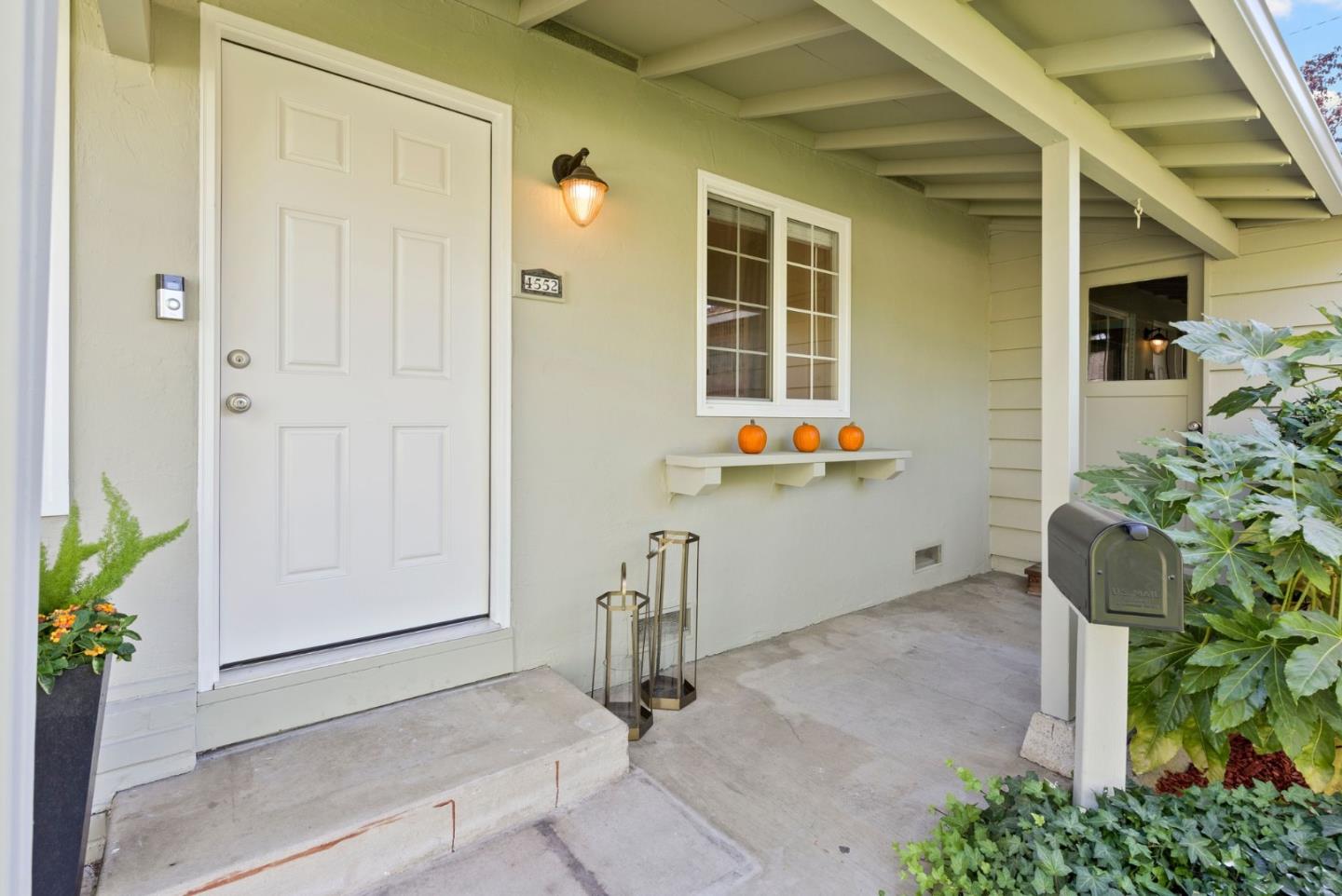 4552 Alex DR