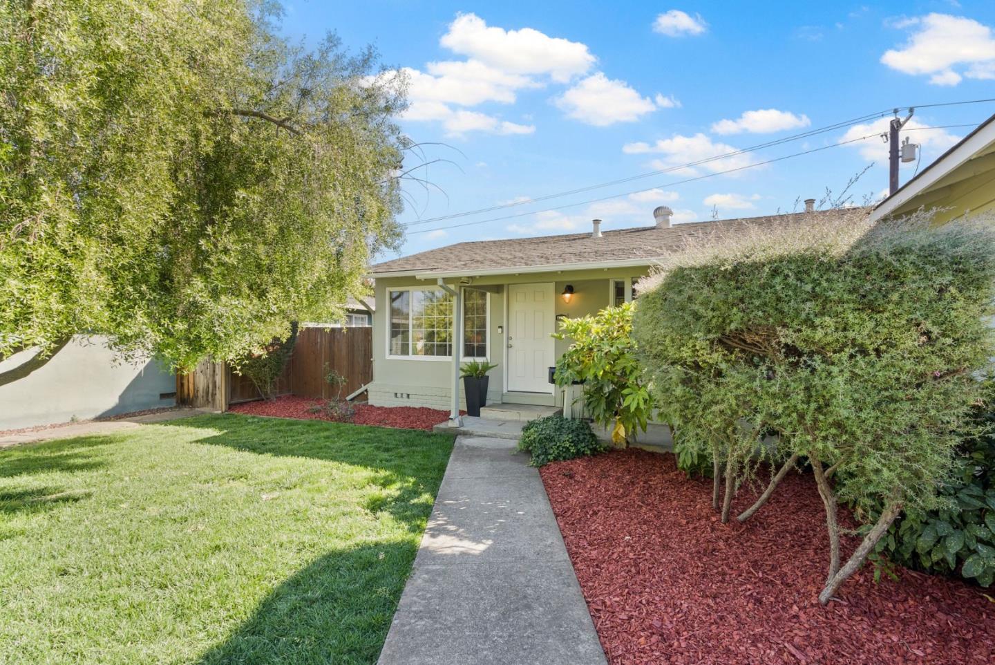 4552 Alex DR