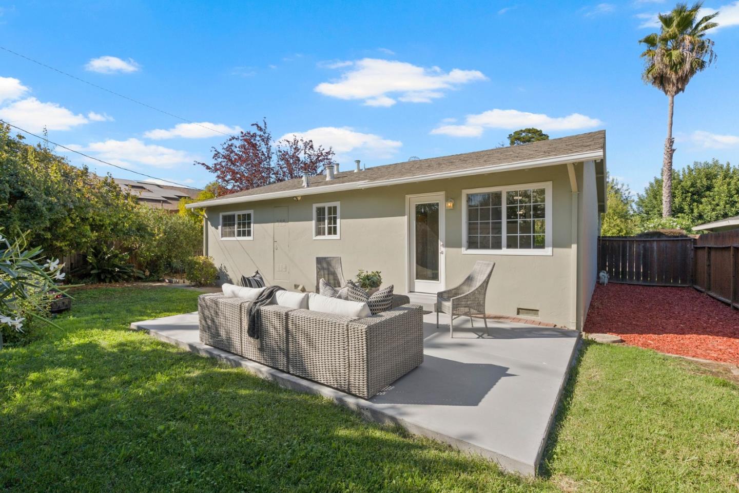 4552 Alex DR