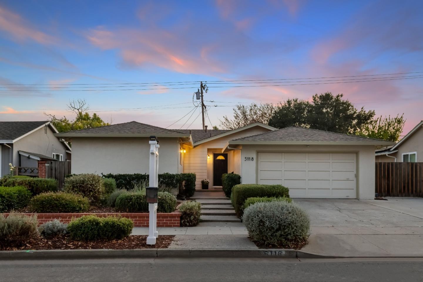 5118 Rhonda DR