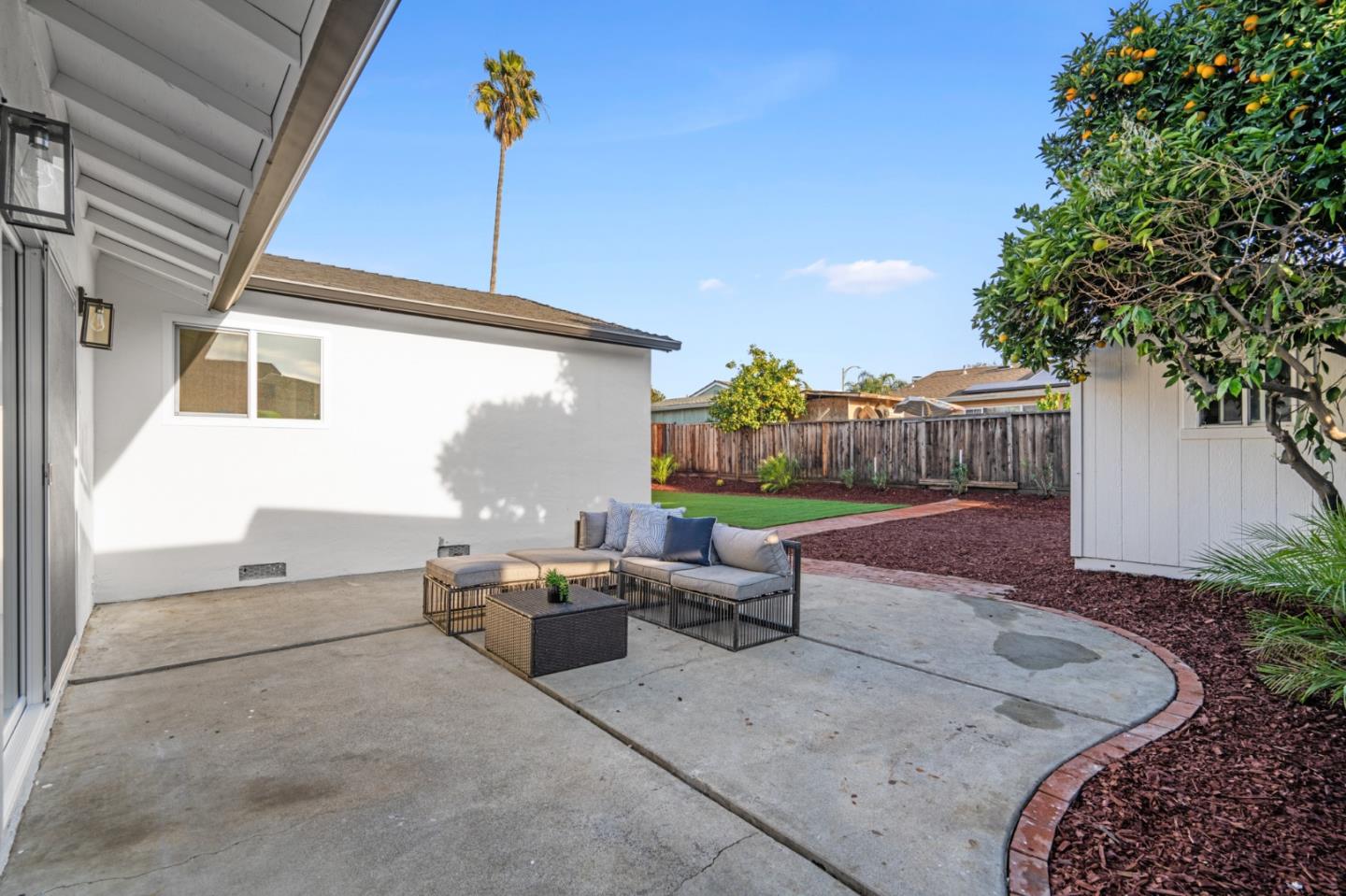 1306 Lodge CT