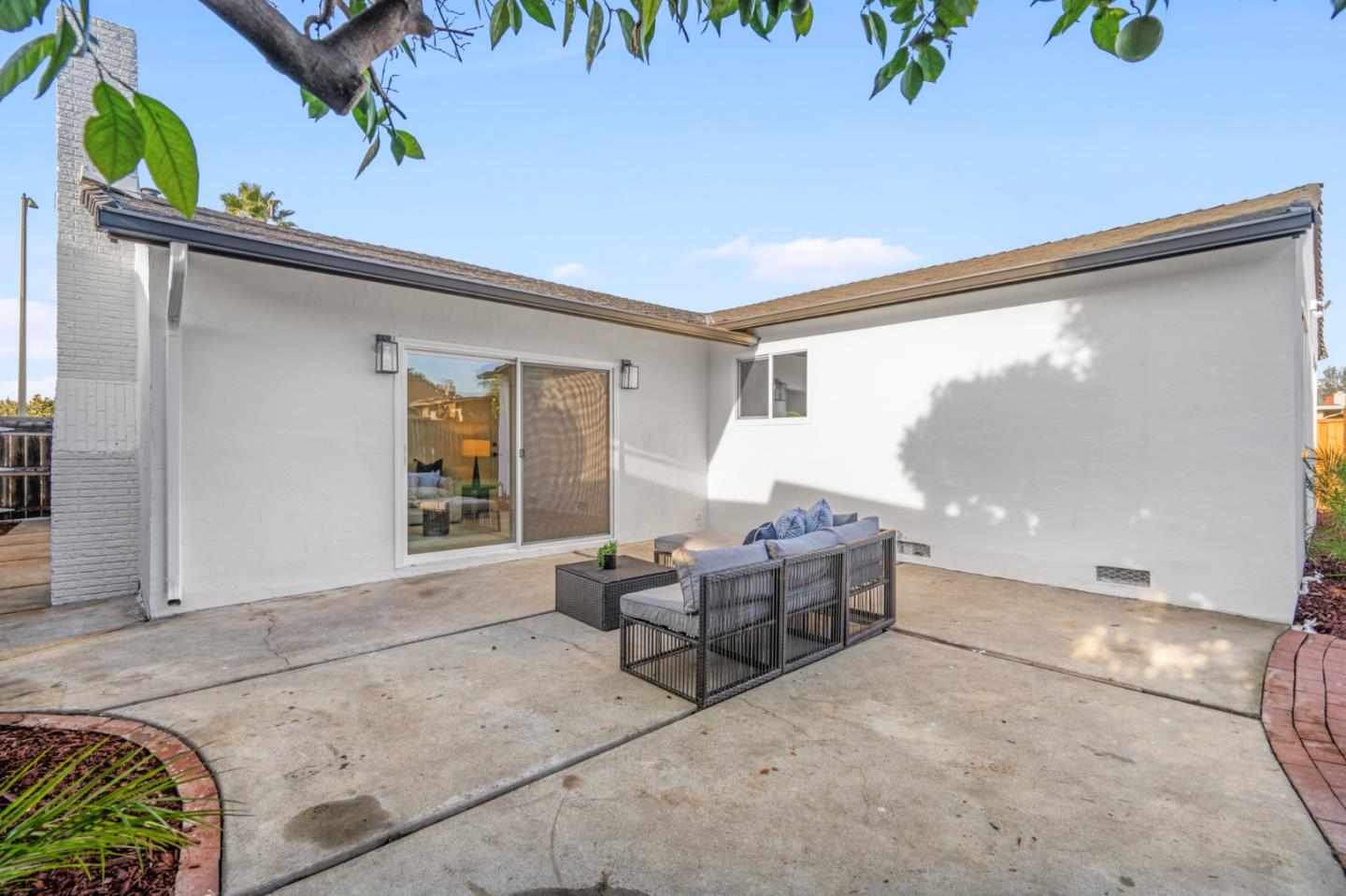 1306 Lodge CT