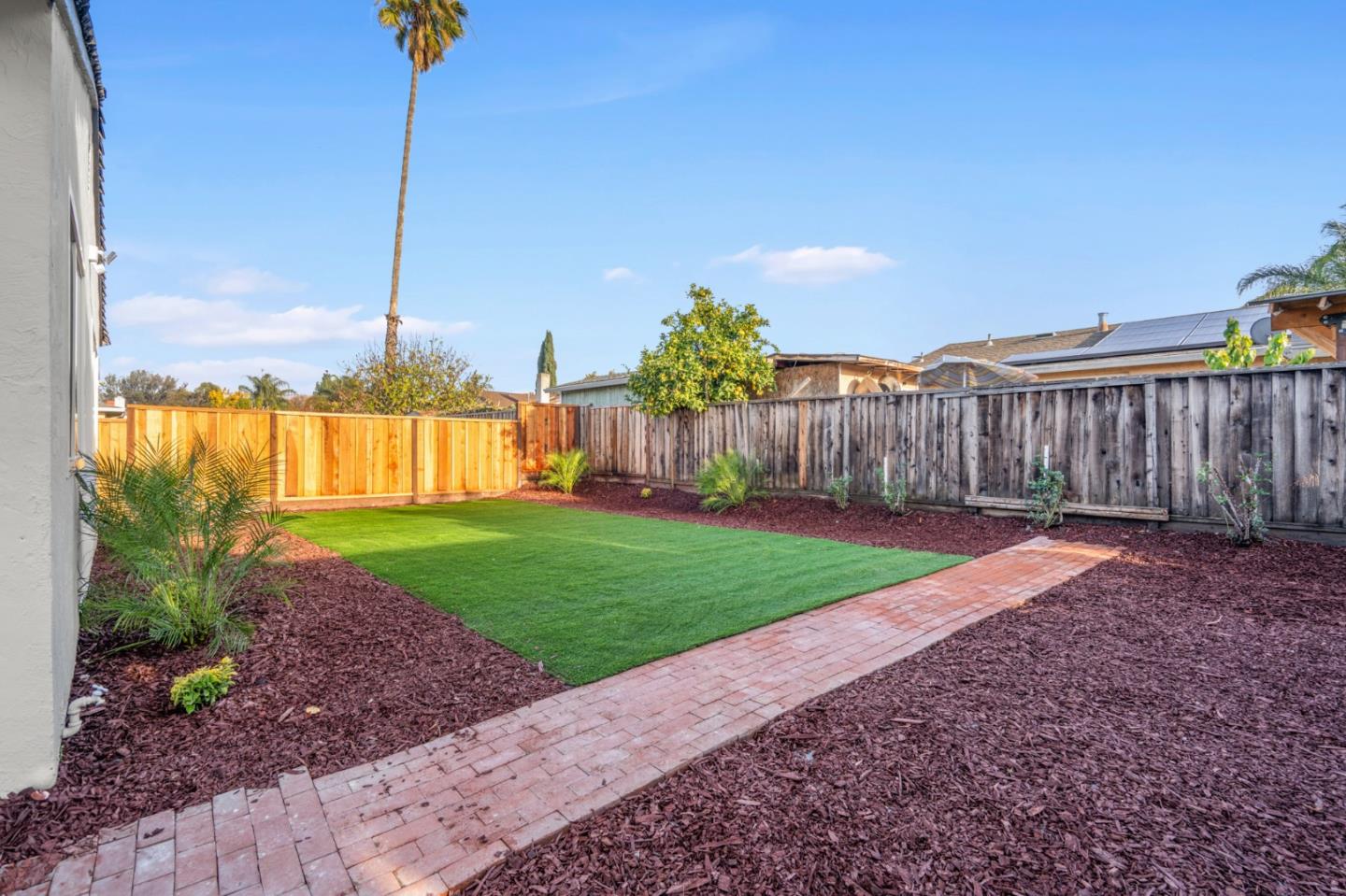 1306 Lodge CT
