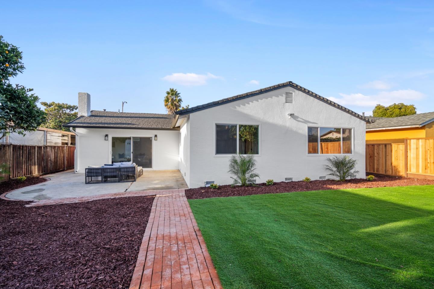 1306 Lodge CT