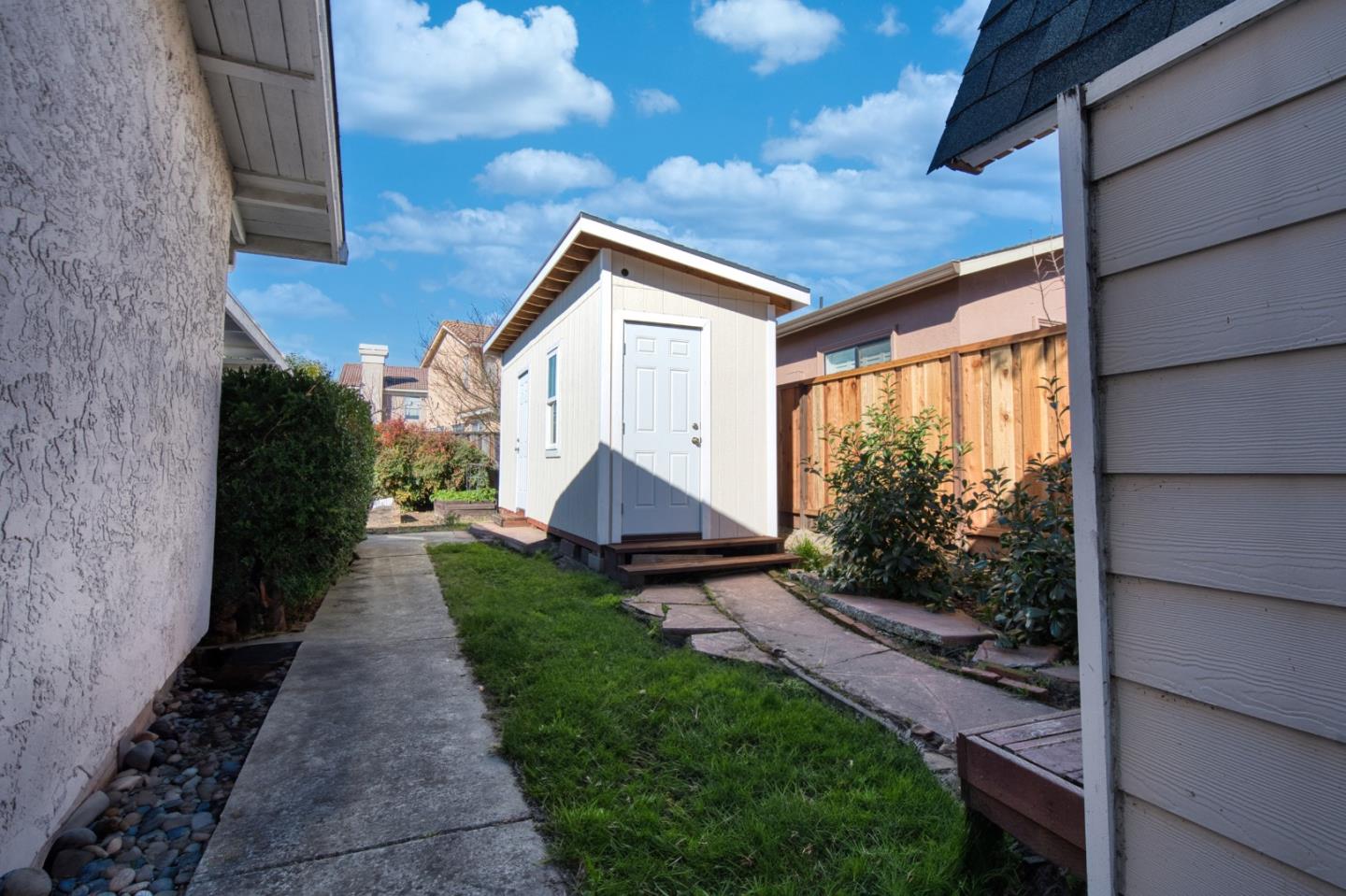 1435 Old Piedmont RD
