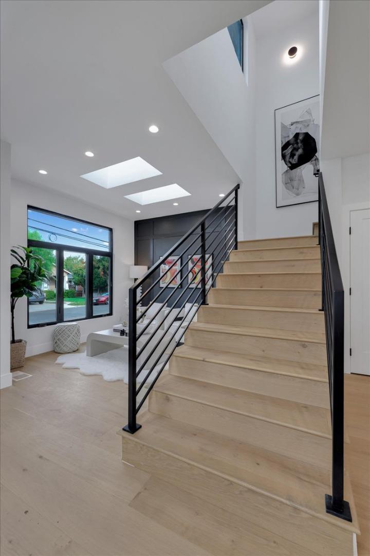 1329 Curtiss AVE